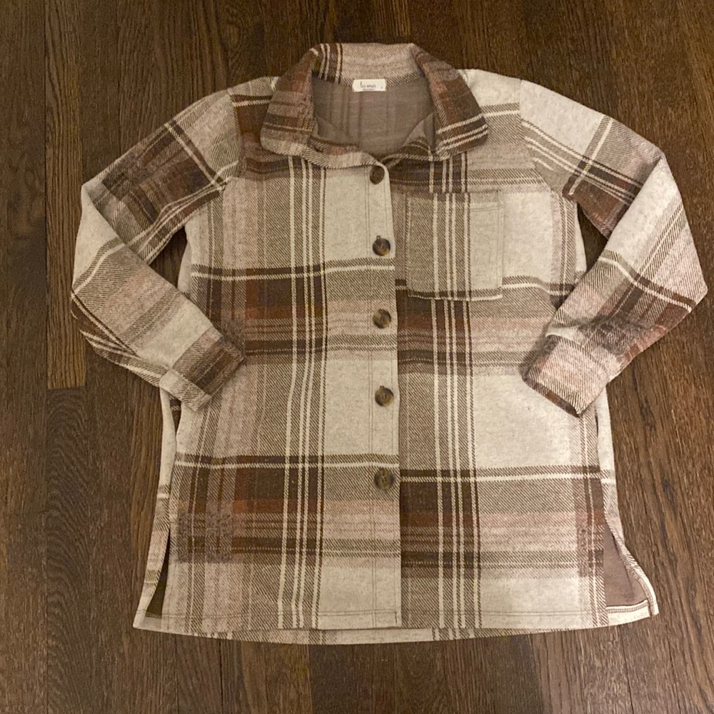 Les Amis Oversize Button Up. Size Small.
